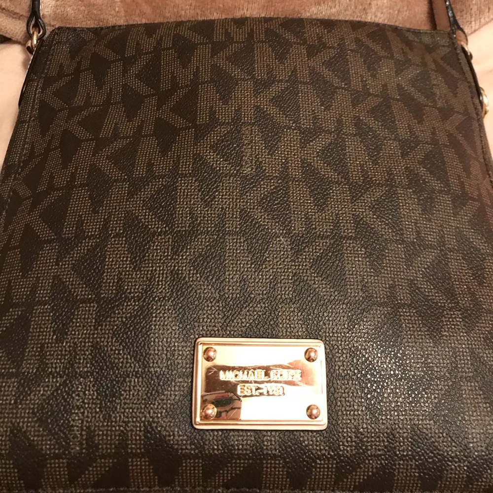 Michael kors purse